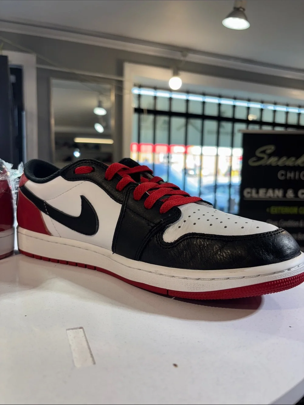 Air Jordan 1 Retro Low OG size 11.5 Like New